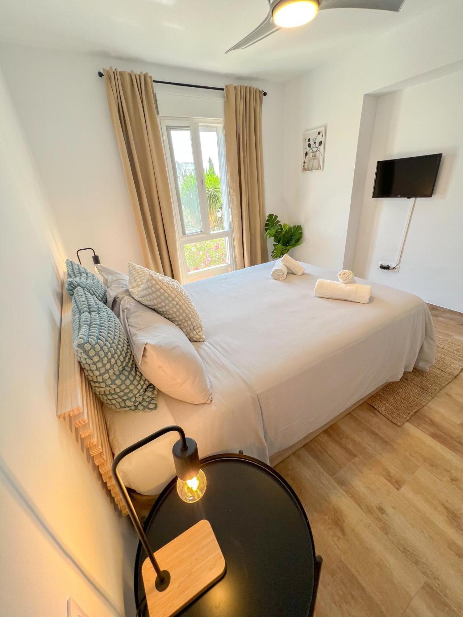 Bright & Cozy Apartment Acuario Beach&Pool Benalmadena Bagian luar foto